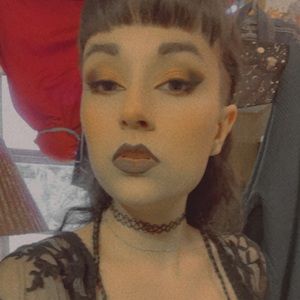 Meet your Posher, Emilie